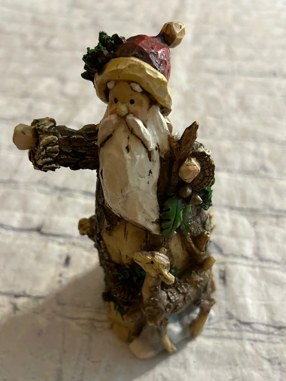 CHRISTMAS (2007) TABLEPIECE SANTA CLAUS COUNTRY WHIMSICAL OLD WORLD